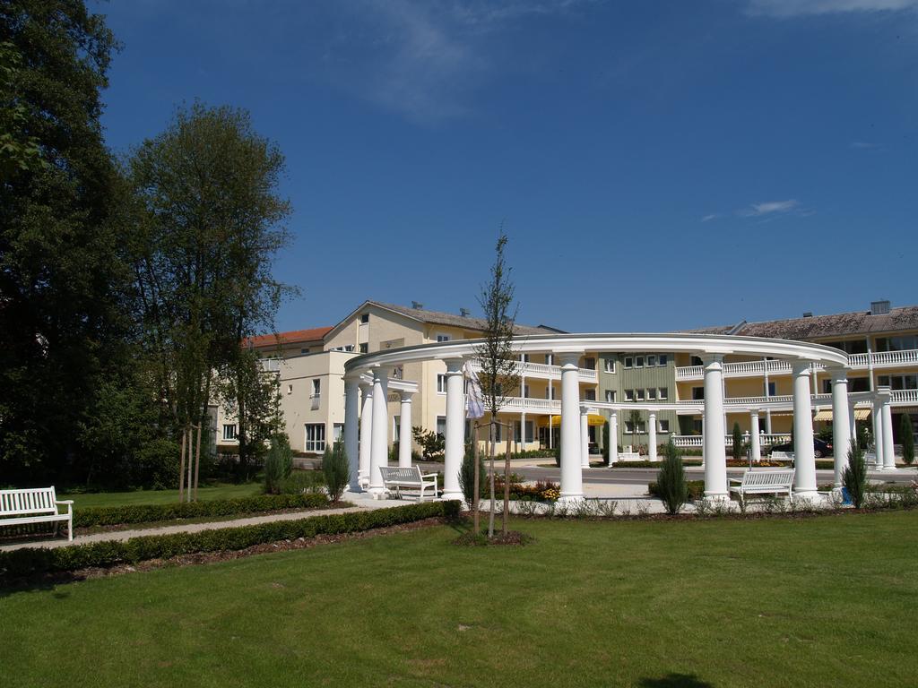Kurhotel Kaiser Trajan บัดเกิกกิง ภายนอก รูปภาพ