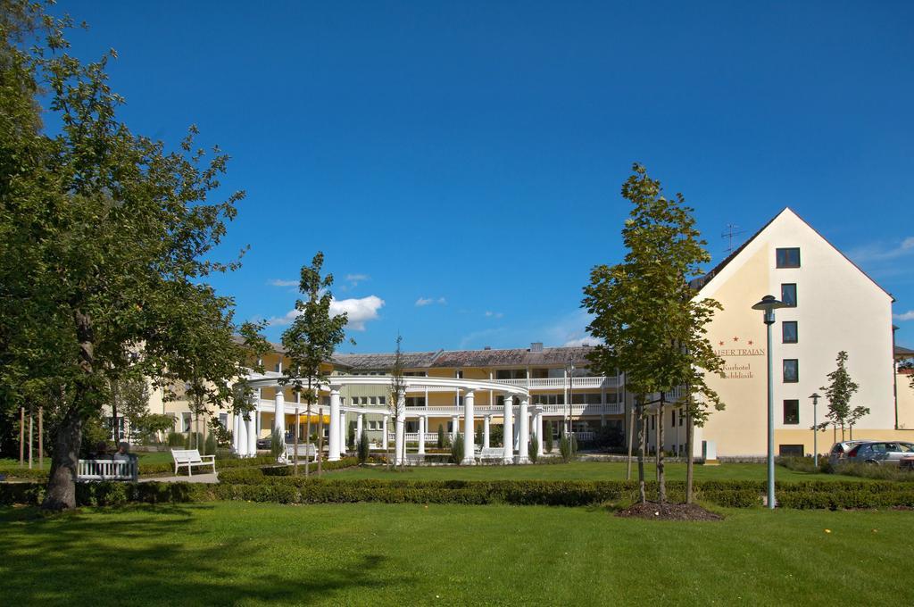 Kurhotel Kaiser Trajan บัดเกิกกิง ภายนอก รูปภาพ