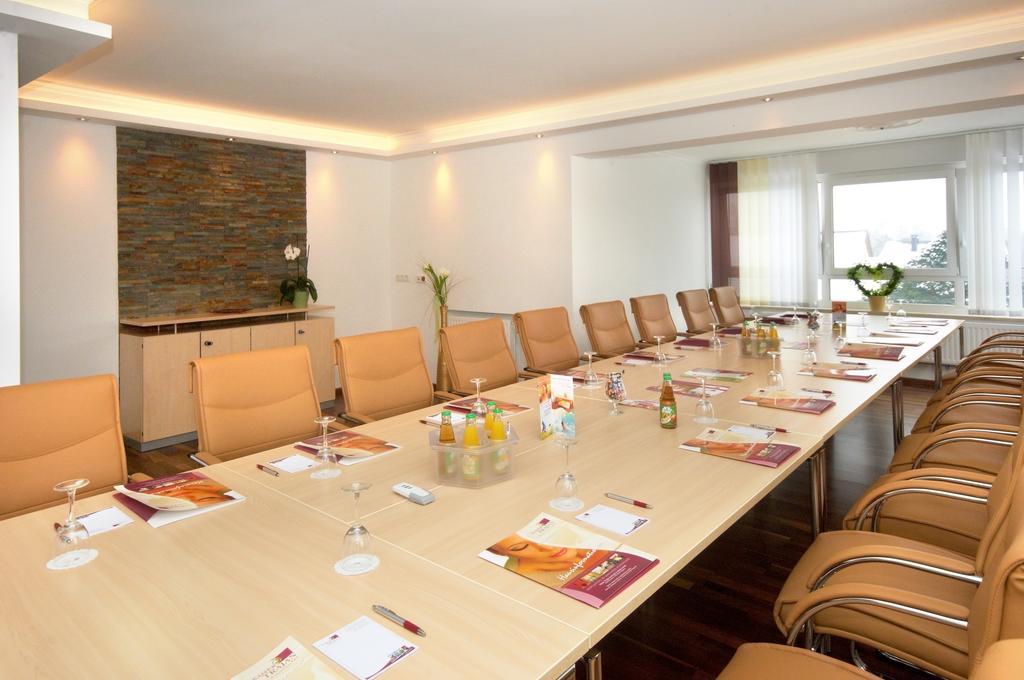 Kurhotel Kaiser Trajan บัดเกิกกิง ภายนอก รูปภาพ