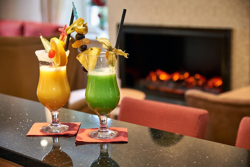 Kurhotel Kaiser Trajan บัดเกิกกิง ภายนอก รูปภาพ