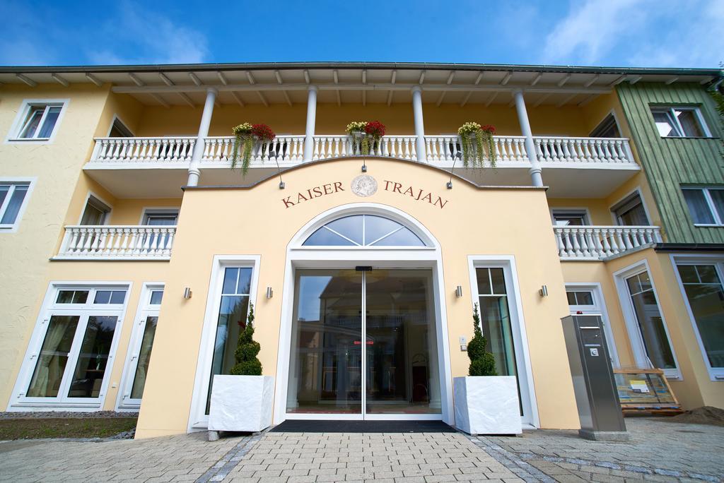 Kurhotel Kaiser Trajan บัดเกิกกิง ภายนอก รูปภาพ